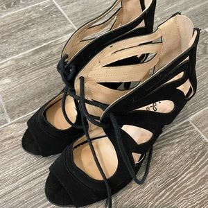 Size 8.5 black heels